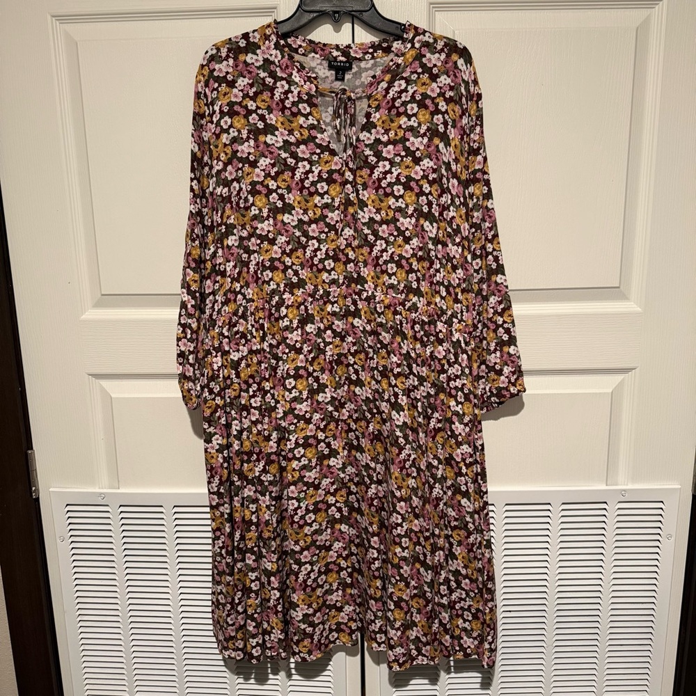 Torrid Chalis Keyhole Tie Neck Floral 3/4 Sleeve Dress Size 2XL (18-20)
